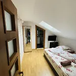 Casa Cu Balcon Apartmán *