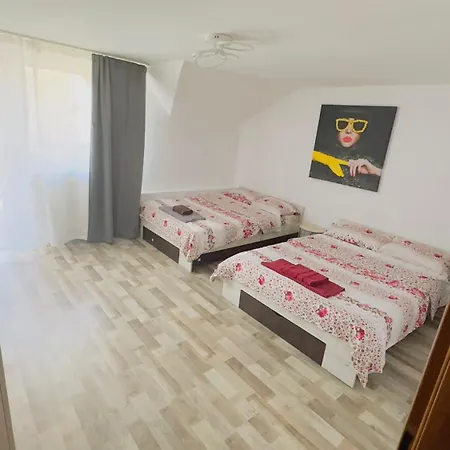 Casa Cu Balcon Apartmán *